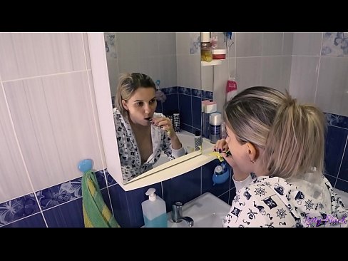 ❤️ Mae darnia gyda ifanc mewn pyjamas yn dod i ben cum llafar yn ass - letty du Fideo rhyw ar cy.sexflashgame.ru ❌️